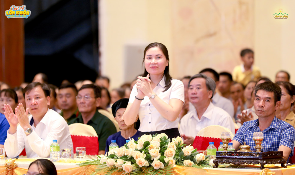 Bà Vũ Thị Hồng Nhung - Thành ủy viên, Trưởng phòng Lao động - Thương binh và Xã hội thành phố Uông Bí