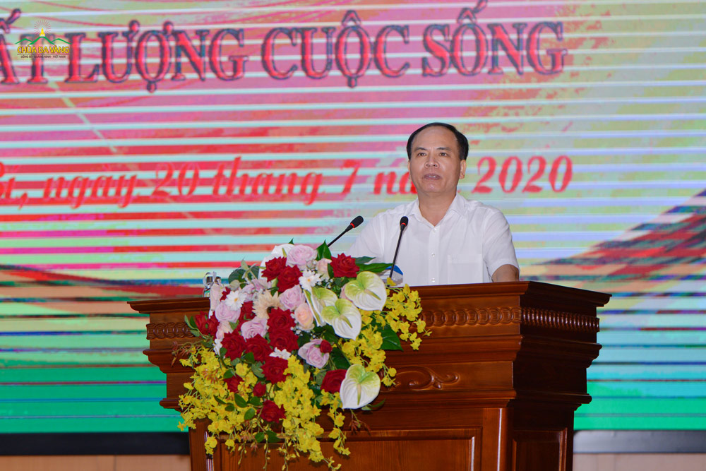Ông Trần Văn Lâm - Tỉnh ủy viên, Bí thư Thành ủy, Chủ tịch HĐND thành phố Uông Bí phát biểu trong buổi hội nghị