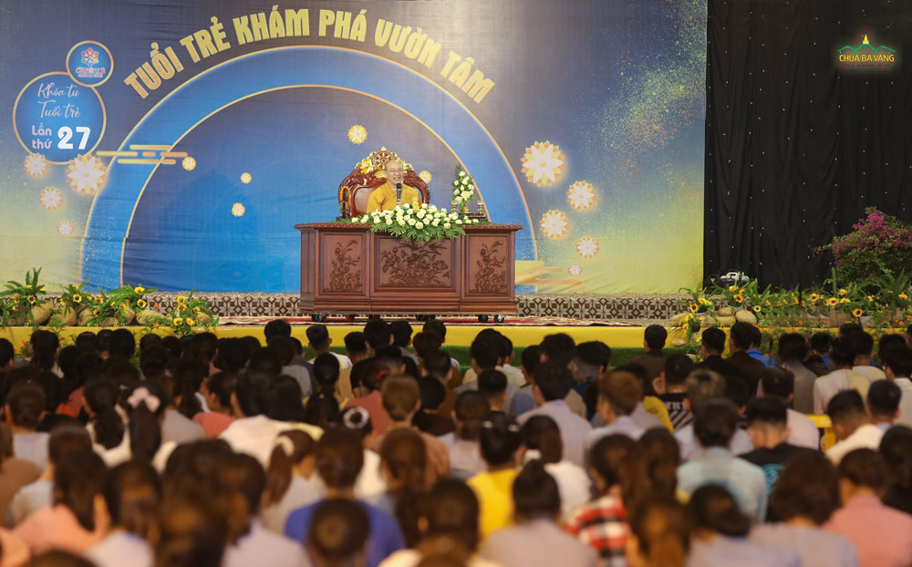 “Tuổi trẻ tu dưỡng làm đẹp thân tâm” là chủ đề Sư Phụ giảng giải cho các thành viên CLB tuổi trẻ Ba Vàng