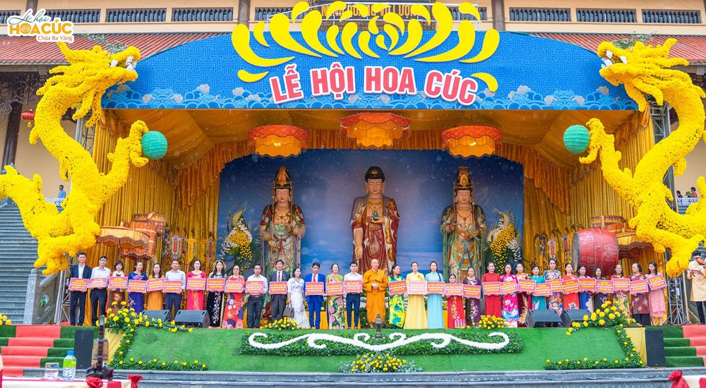 Lễ hội Hoa Cúc chùa Ba Vàng 2020 - Hướng về miền Trung thân yêu chính thức được khai mạc vào sáng ngày 9/9/Canh Tý