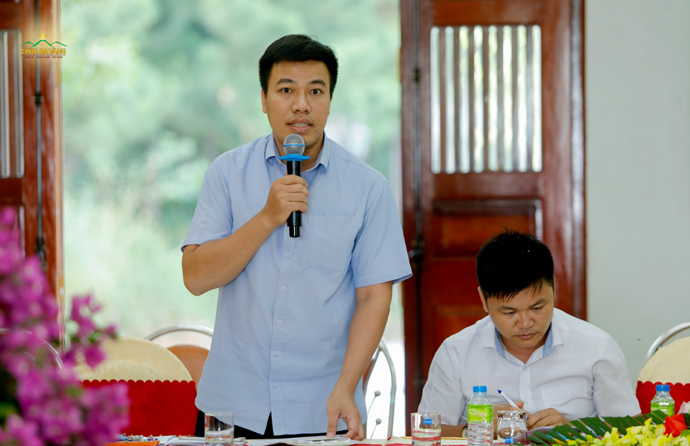 Đại diện Phòng Văn hóa và Thông tin thành phố Uông Bí phát biểu tại buổi họp