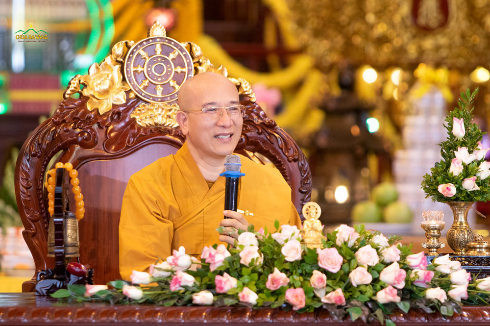 Nhân ngày giỗ đức Tổ Sư khai sơn chùa Ba Vàng, Sư Phụ Thích Trúc Thái Minh từ bi giảng giải cho đại chúng Pháp thoại 