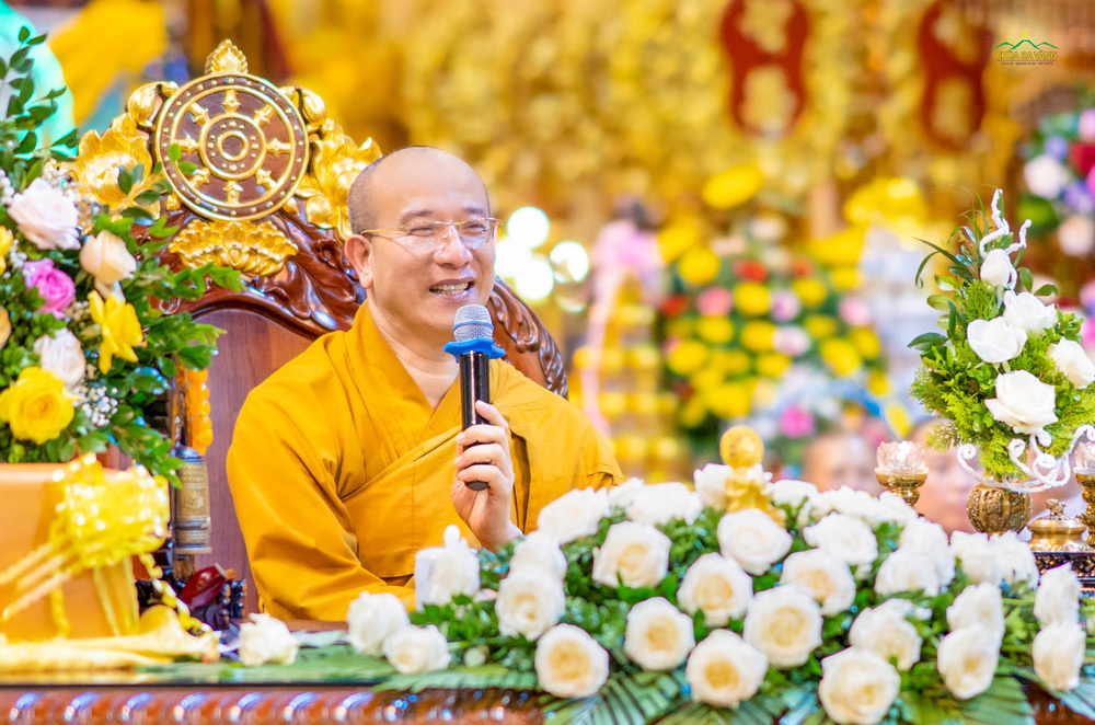 Sư Phụ Thích Trúc Thái Minh hoan hỷ đáp từ lời tri ân thành kính của CLB Tuổi trẻ