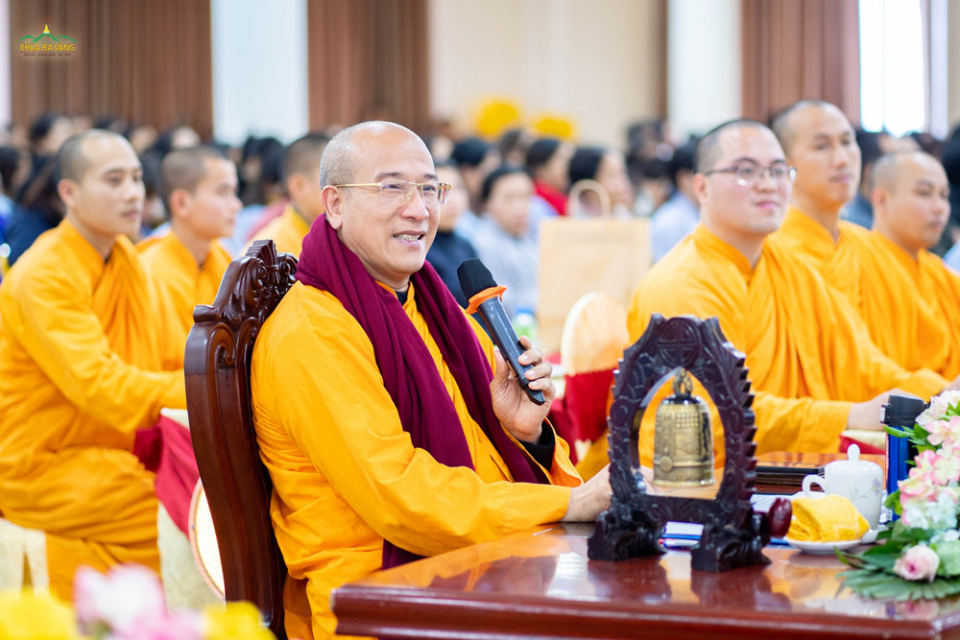 Sư Phụ Thích Trúc Thái Minh quang lâm chứng dự buổi họp tổng kết hoạt động Phật sự chùa Ba Vàng năm 2022