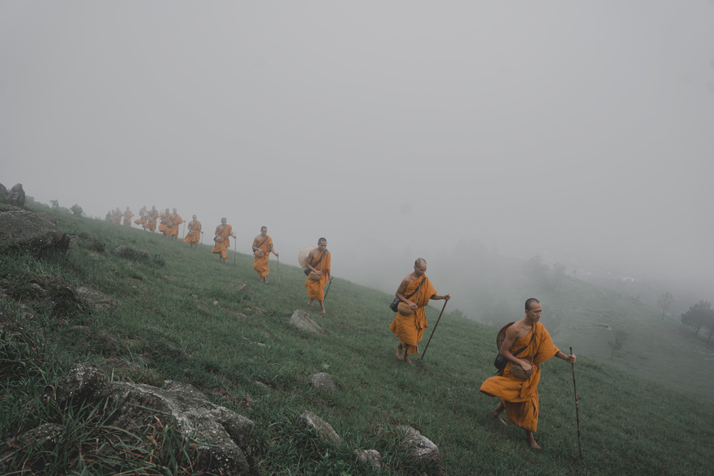  Đối mặt với thời tiết khắc nghiệt nhưng chư Tăng vẫn miên mật thực hành Pháp Phật, đem lại lợi ích cho chúng sinh  