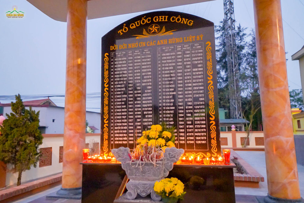 Bảng ghi danh các anh hùng liệt sĩ tại nghĩa trang xã Quảng Thái, huyện Quảng Xương, tỉnh Thanh Hóa