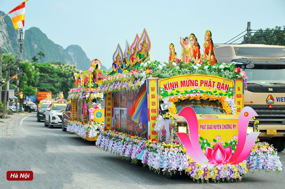 Phật giáo huyện Chương Mỹ hân hoan diễu hành xe hoa cúng dường Phật đản PL.2567 – DL.2023