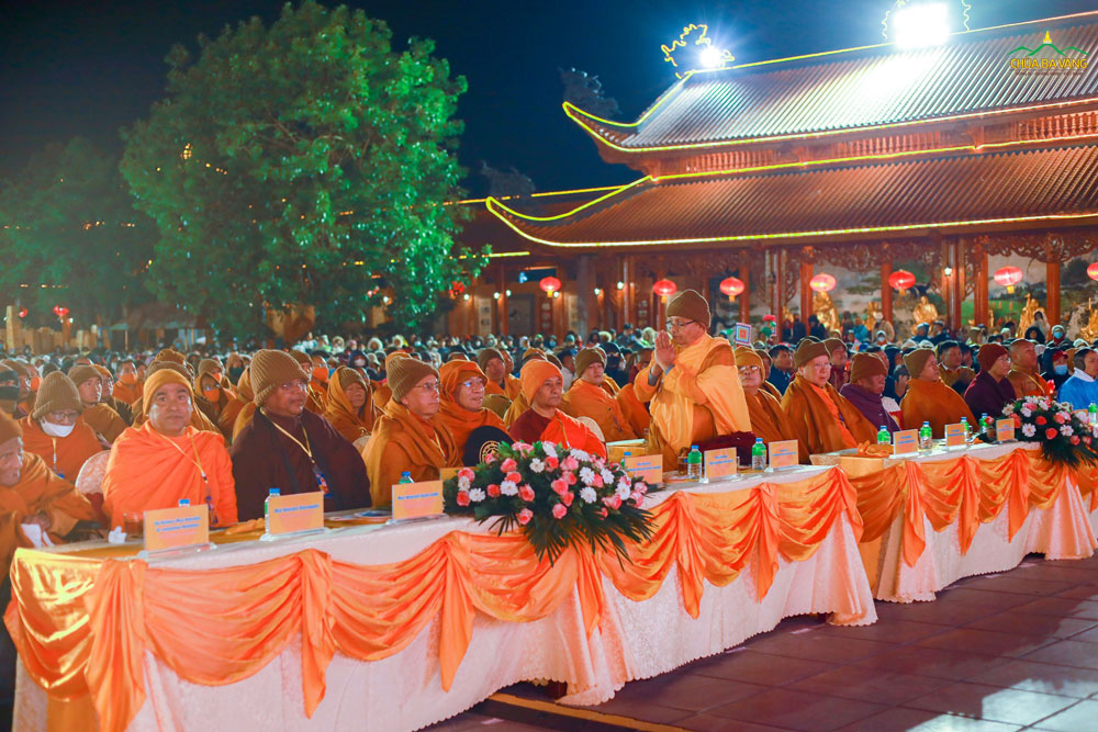 Hòa thượng Thumbulle Seelakkhandha Nayaka Thero - Chủ tịch Hội đồng Trị sự TW Phật giáo Sri Lanka chứng minh tham dự Đại lễ
