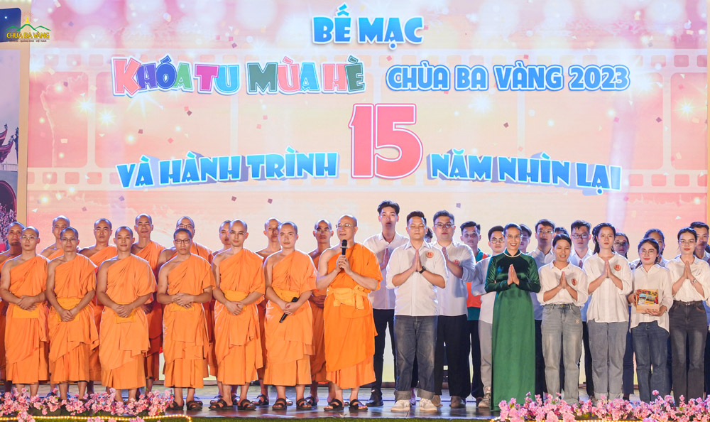 Sư Phụ Thích Trúc Thái Minh phát biểu trong chương trình