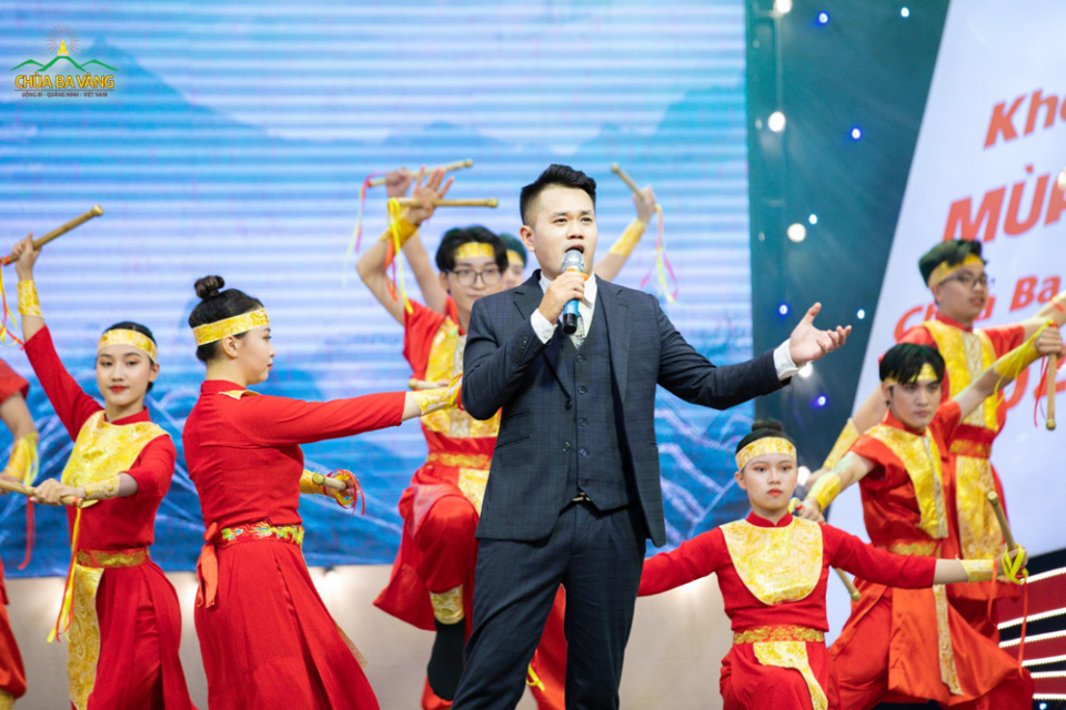 Quán quân sao mai Quảng Ninh 2022 - Ca sĩ Trường Linh thể hiện bài hát 