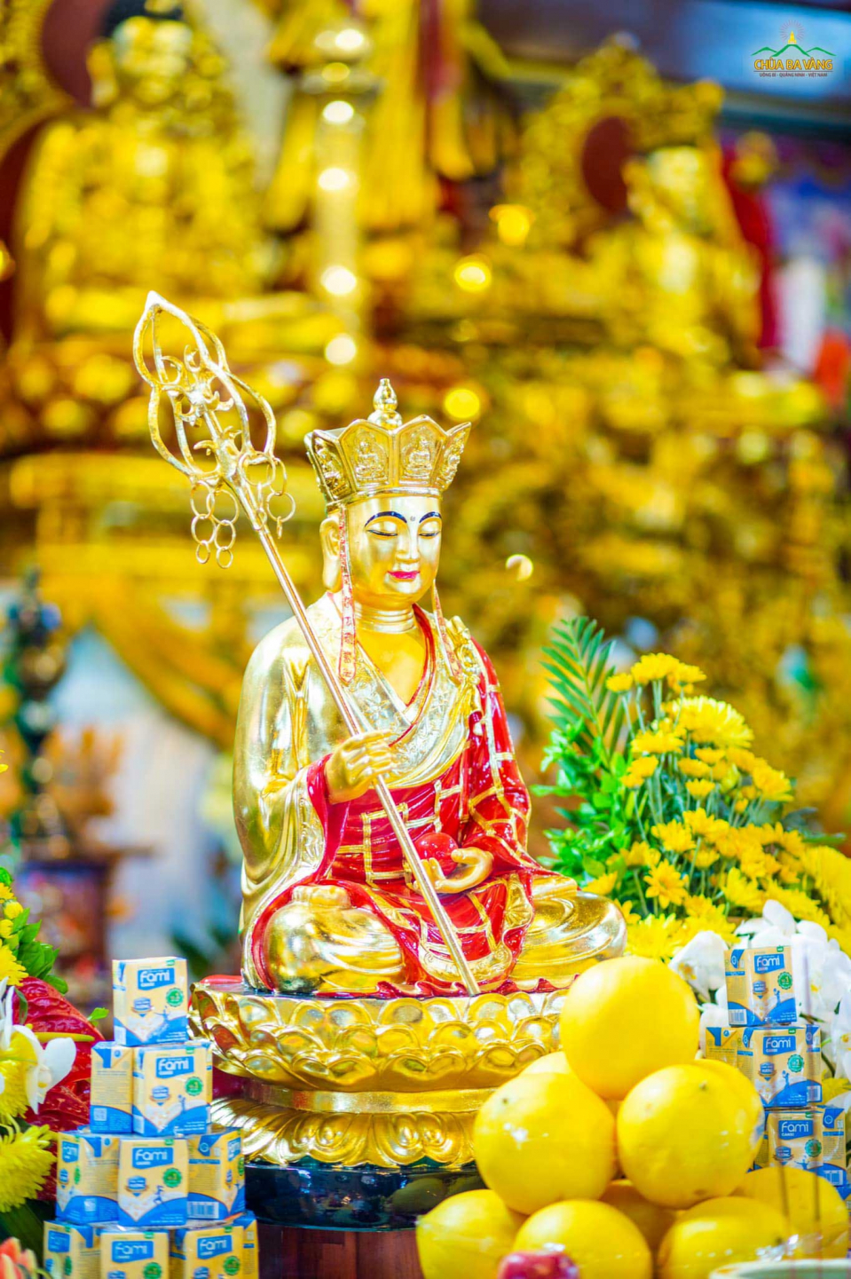 Tôn tượng Đức Địa Tạng Vương Bồ Tát trang nghiêm tại Chính Điện chùa Ba Vàng