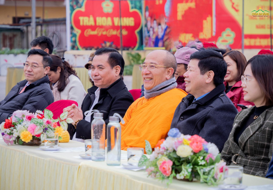 Sư Phụ Thích Trúc Thái Minh và các vị lãnh đạo tham dự chương trình “Khai mạc Hội báo Xuân Quý Mão 2023” tại huyện Ba Chẽ, tỉnh Quảng Ninh
