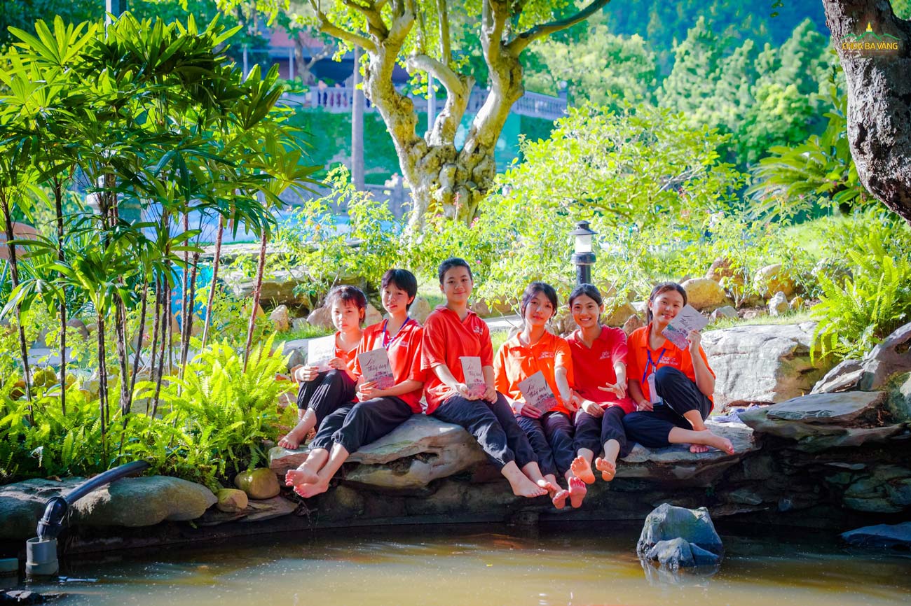 Những dòng thư chứa chan tình yêu thương của Sư Phụ sẽ là động lực để chúng mình tiếp tục lớn khôn hơn