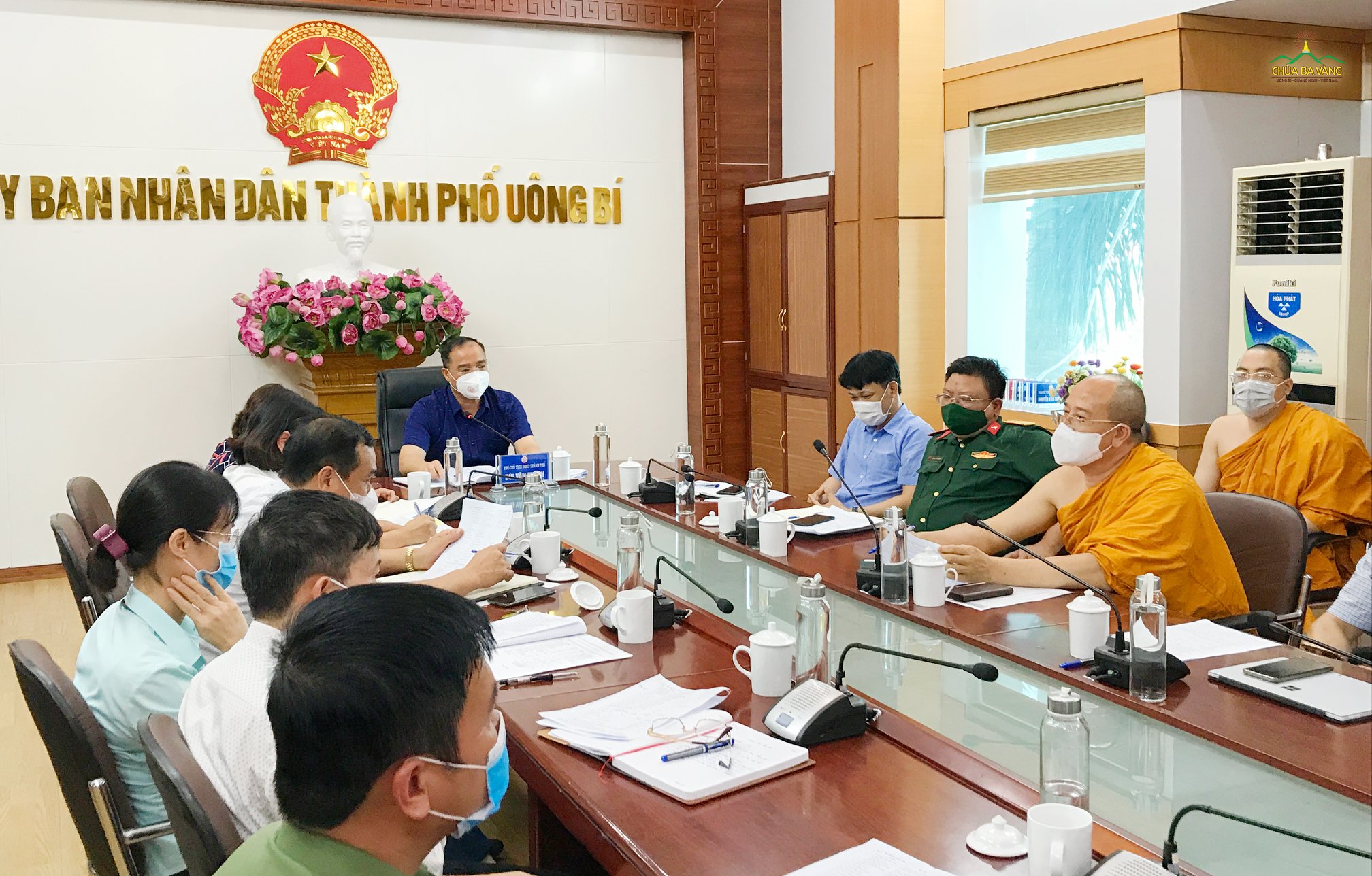UBND thành phố Uông Bí đã triển khai cuộc họp với các đơn vị cơ sở được trưng dụng để dự phòng làm chỗ cách ly