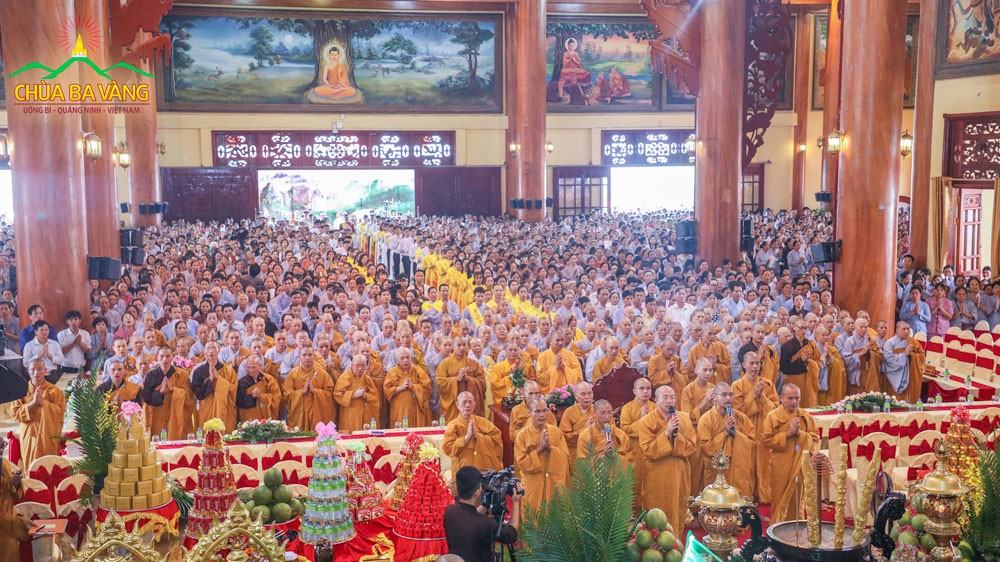 Toàn cảnh Đại lễ Phát tâm Bồ Đề tại chùa Ba Vàng năm 2019