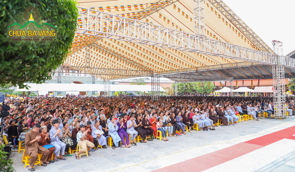 Lễ Vu lan được tổ chức vào tháng 7 âm lịch hằng năm nhằm khơi dậy lòng hiếu hạnh của những người con Phật (ảnh chụp năm 2019)