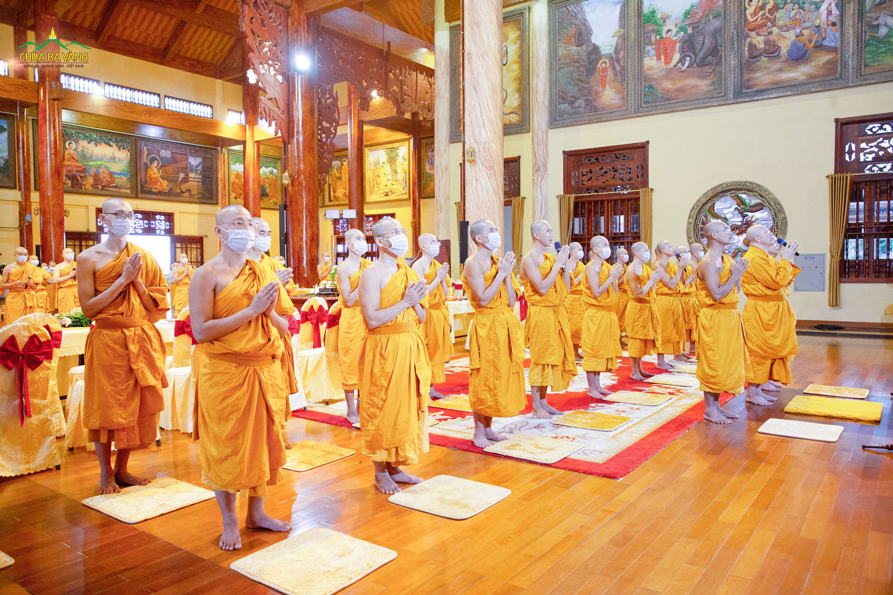 Chư Tăng chùa Ba Vàng tác lễ khai đàn Lương Hoàng Bảo Sám năm 2021  