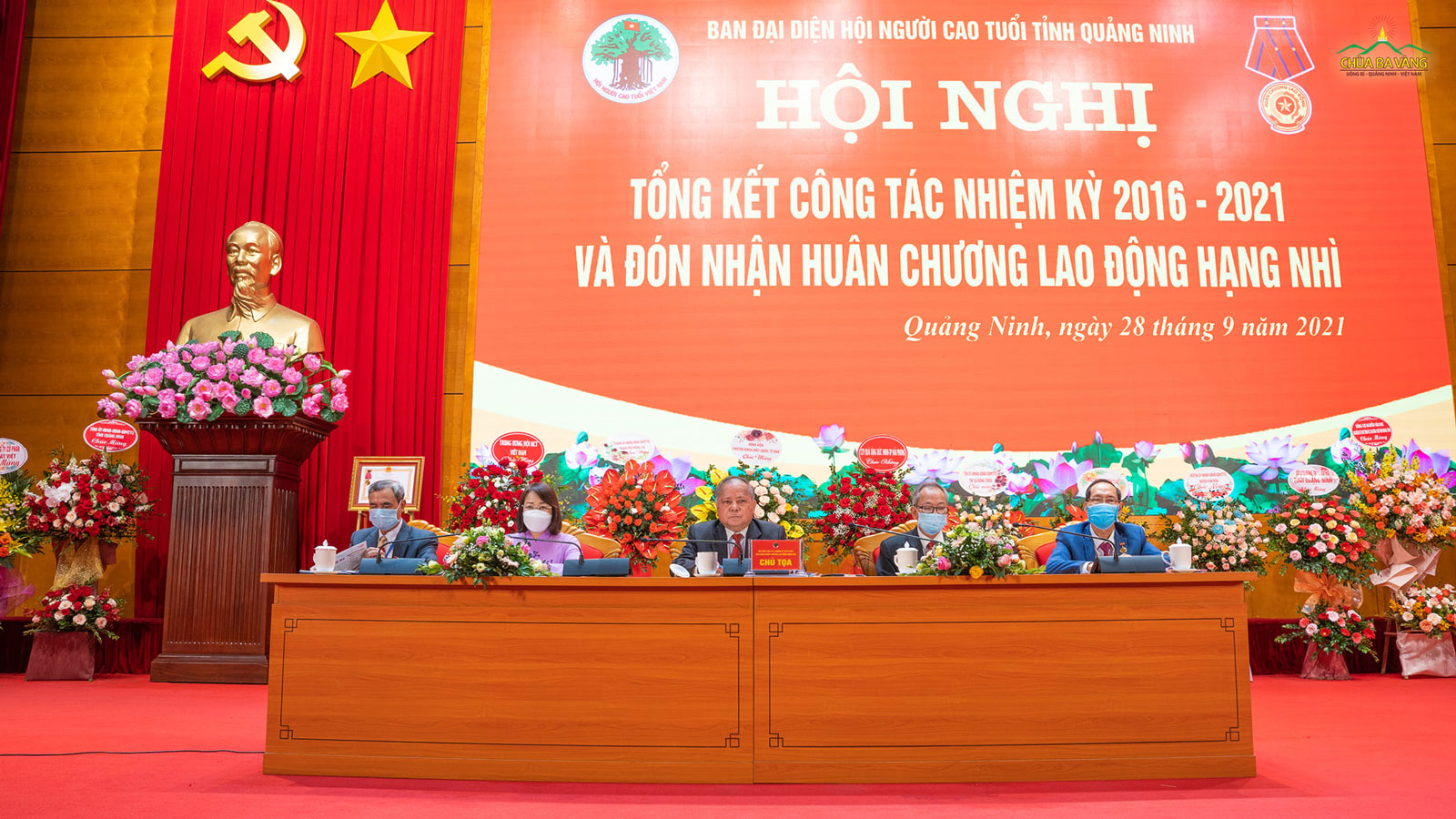 Các lãnh đạo tại
