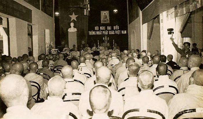 Đông đảo chư Tăng Ni tham gia hội nghị đại biểu thống nhất Phật giáo Việt Nam vào ngày 07/11/1981