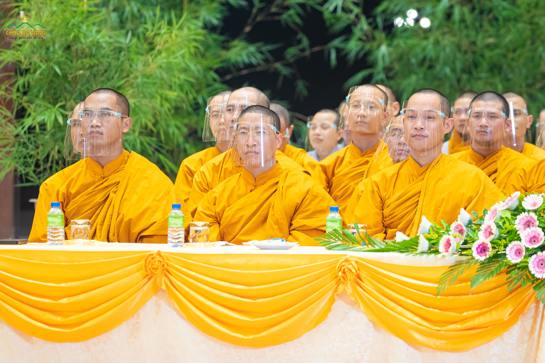Chư Tăng chùa Ba Vàng trong chương trình văn nghệ kỷ niệm 763 năm ngày sinh Phật hoàng Trần Nhân Tông
