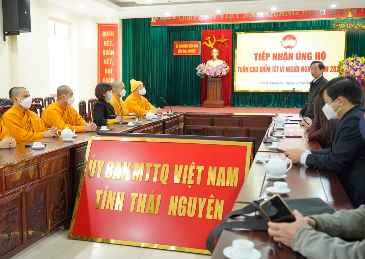 Vừa qua, Sư Phụ Thích Trúc Thái Minh cùng chư Tăng chùa Ba Vàng đã tham gia chương trình ủng hộ Tết vì người nghèo tại tỉnh Thái Nguyên