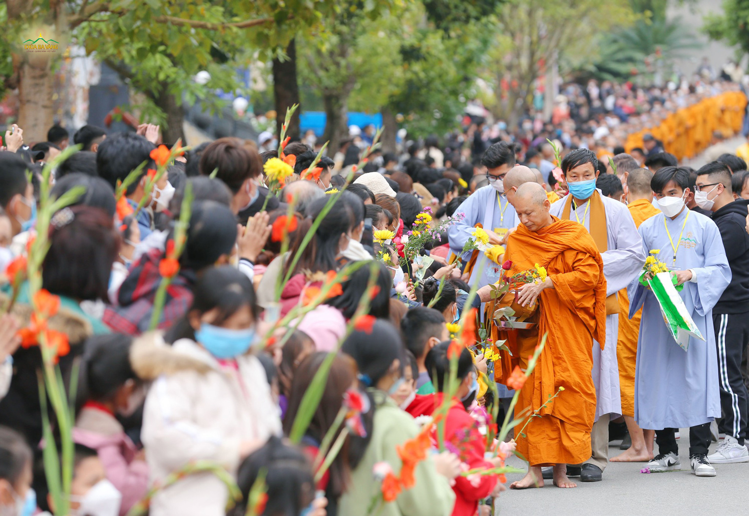 Thượng tọa Sơn Ngọc Huynh - Ủy viên Hội đồng Trị sự GHPGVN, Phó ban Trị sự Phật giáo tỉnh Vĩnh Long, Chủ tịch Hội Đoàn kết Sư sãi Yêu nước tỉnh Vĩnh Long