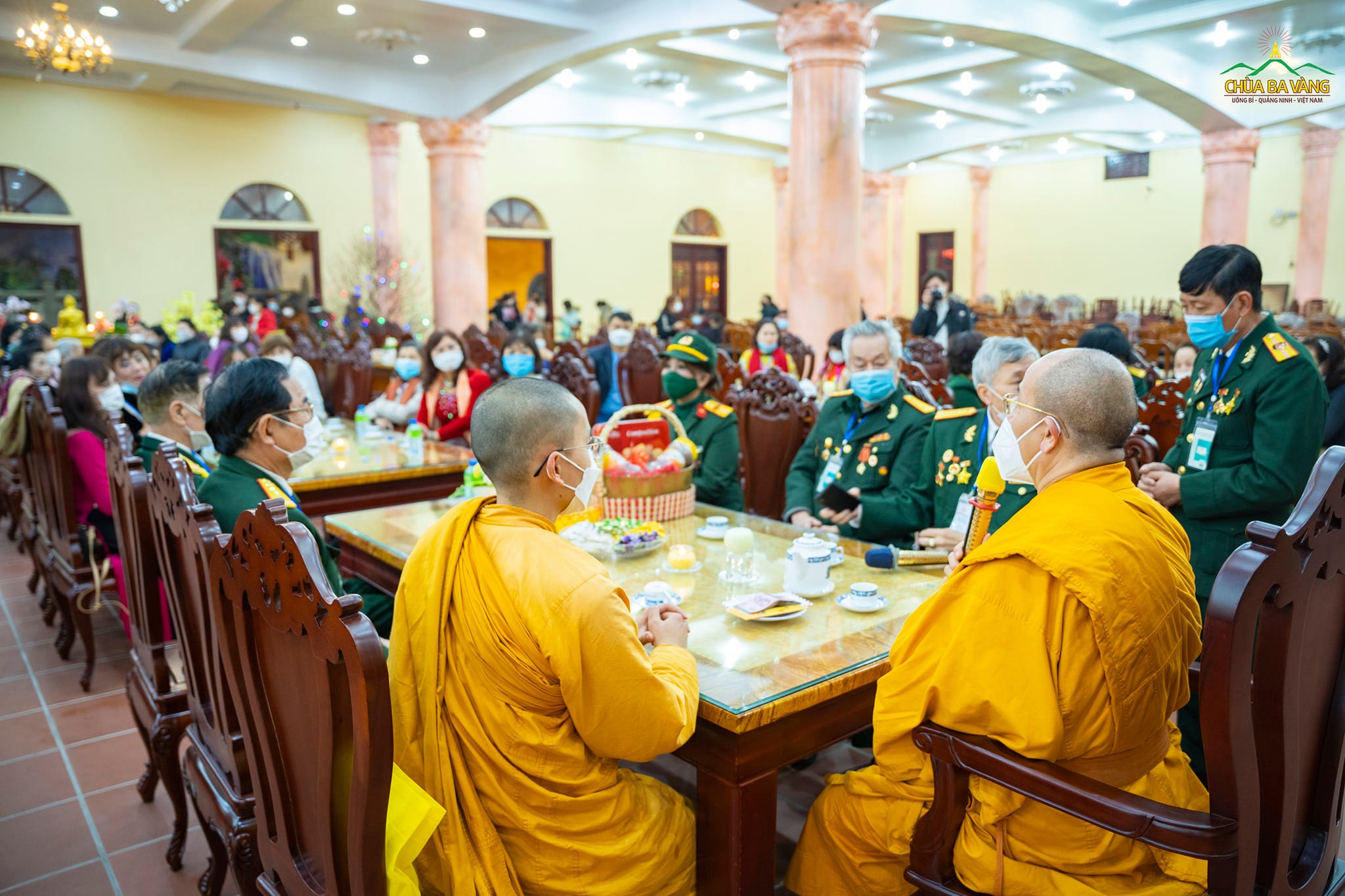 Nhận được tin Đoàn cán bộ Trung tâm Tổ chức thăm chiến trường xưa quân tình nguyện Việt - Lào bộ đội Trường Sơn tới thăm, Sư Phụ Thích Trúc Thái Minh cùng chư Tăng đã quang lâm, có buổi trò chuyện thân mật với đoàn