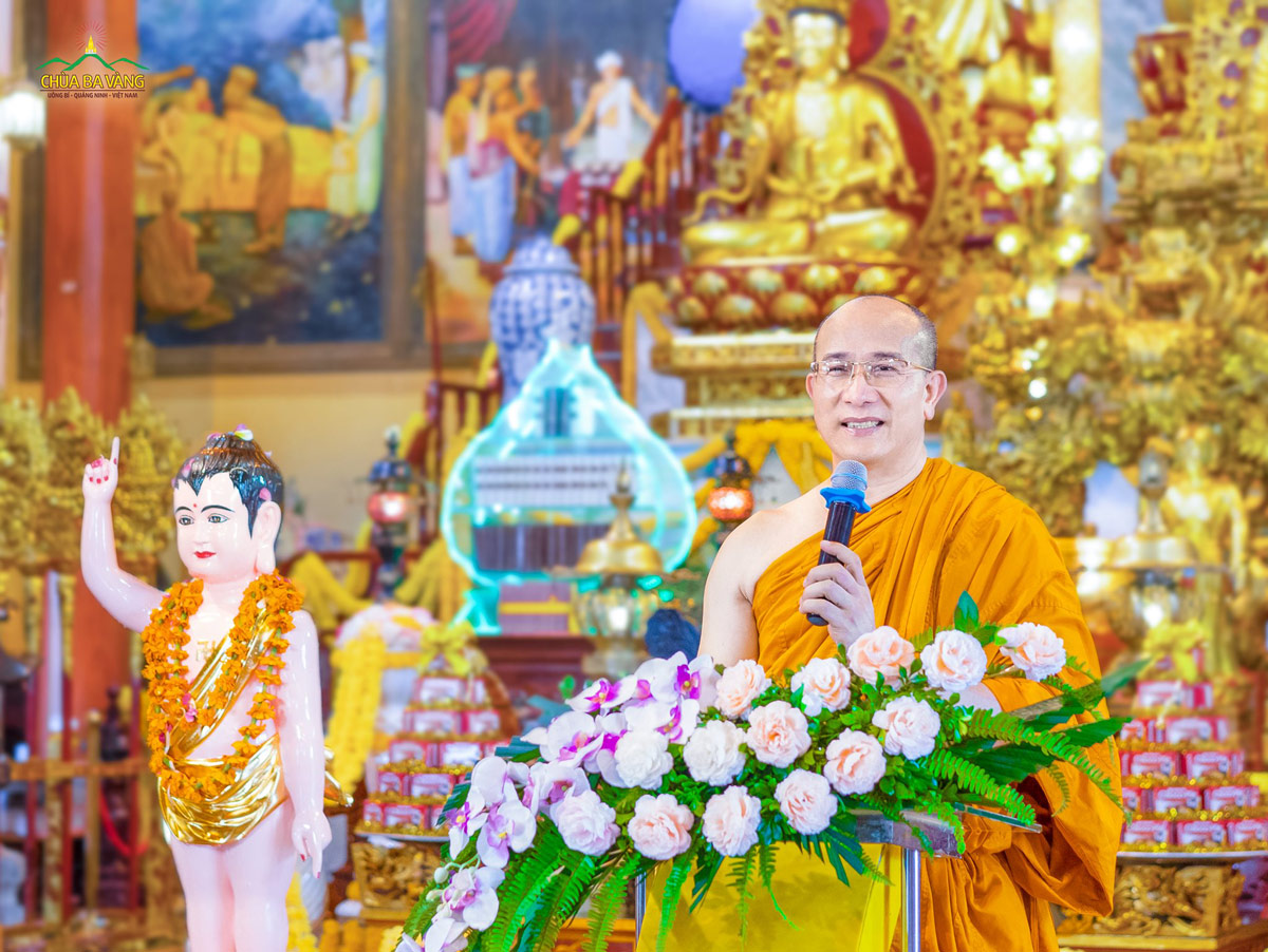 Sư Phụ Thích Trúc Thái Minh phát biểu trong Đại lễ Phật Đản (năm 2021)