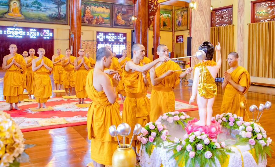 Nguồn gốc và ý nghĩa lễ tắm Phật