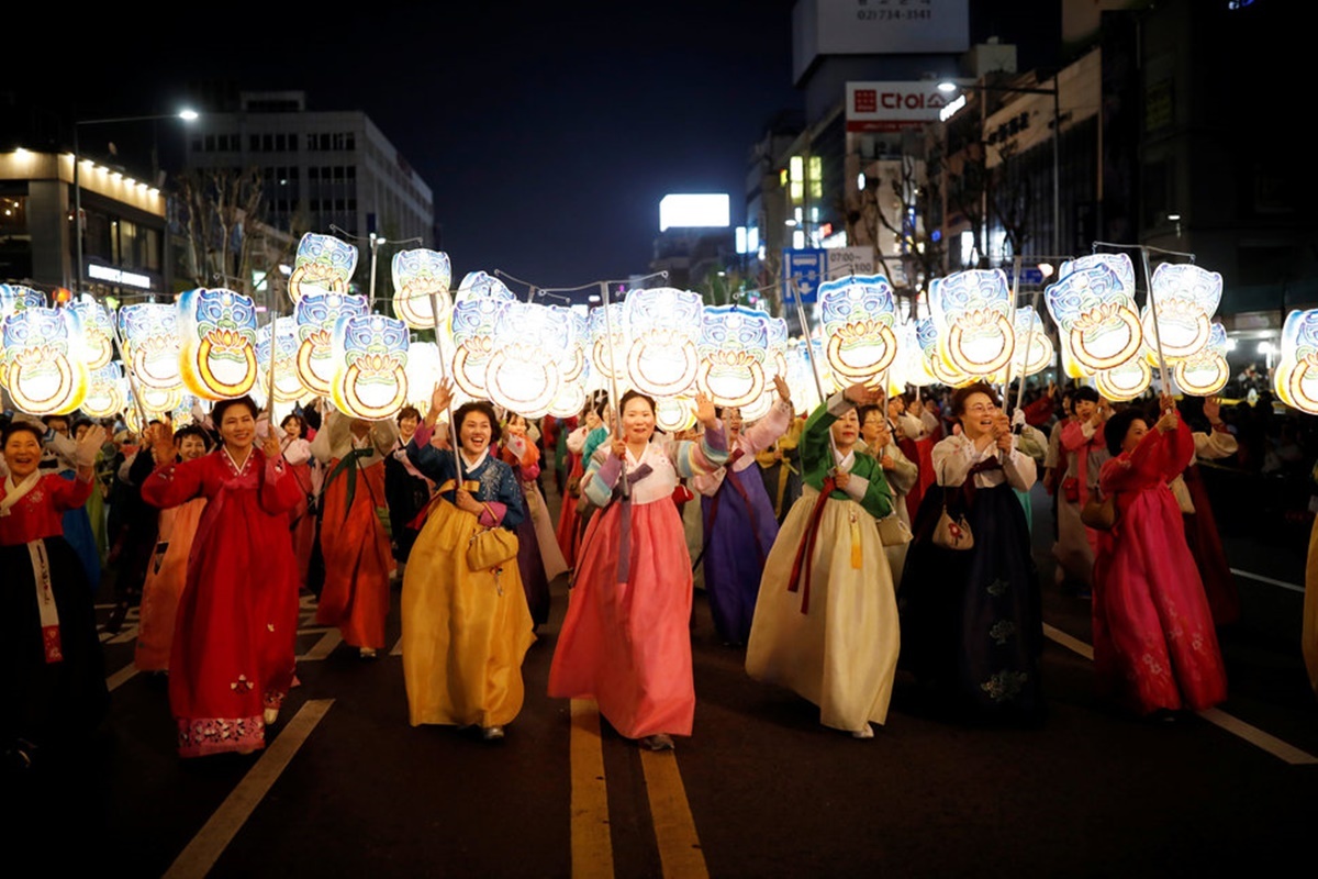Phật tử tại Hàn Quốc hân hoan trong lễ hội Phật đản 