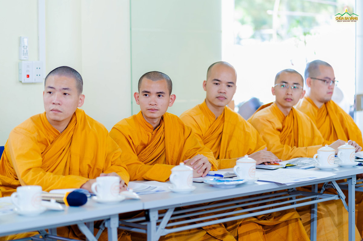 Chư Tăng chùa Ba Vàng tham dự buổi họp về việc tổ chức Đại lễ Phật đản chùa Ba Vàng PL.2566 - DL.2022