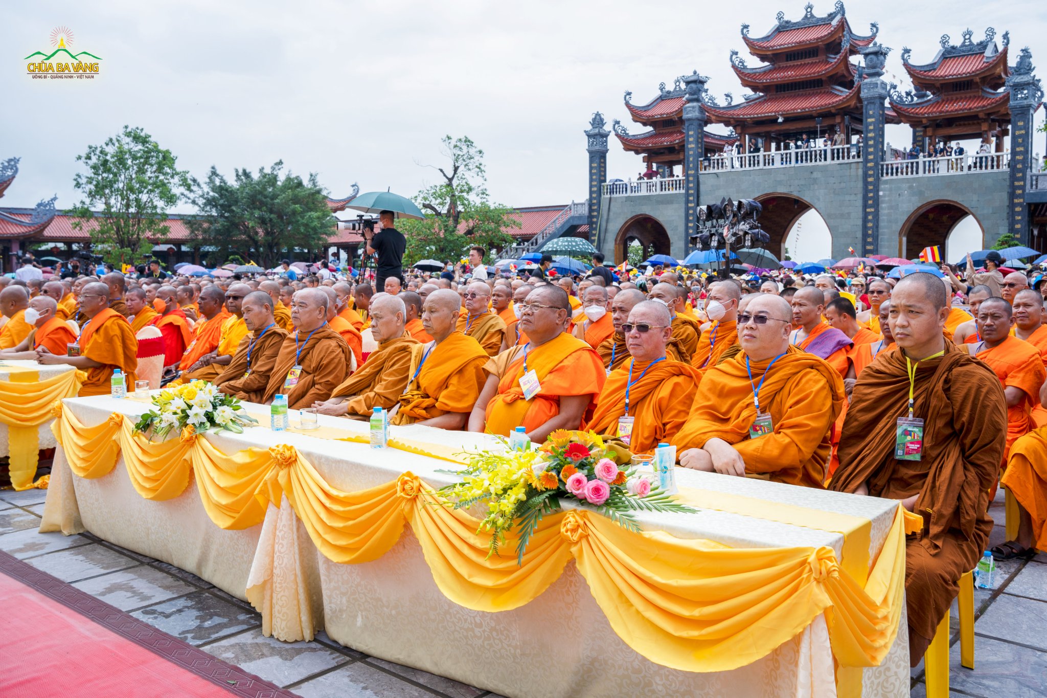   Đại lễ Phật đản vinh dự được cung đón sự tham dự của rất nhiều chư Hòa thượng, Thượng tọa, Đại đức Tăng các chùa, tự viện nhiều vùng miền trên cả nước và nhiều quốc gia trên thế giới  