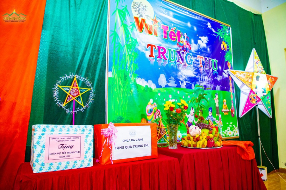 Chương trình “Vui Tết Trung Thu” được tổ chức tại khu 5A phường Quang Trung, TP. Uông Bí