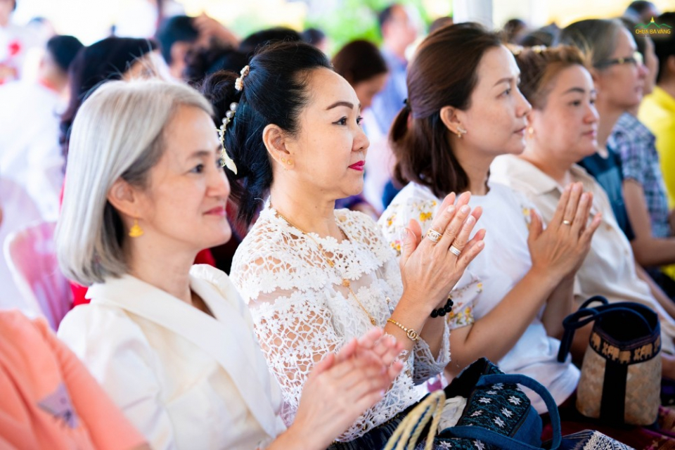 Nhân dân, Phật tử tại Lào hoan hỷ tham dự buổi lễ