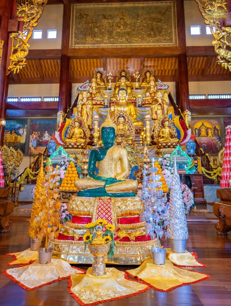 Tôn tượng trang nghiêm được an vị tại Chính Điện chùa Ba Vàng