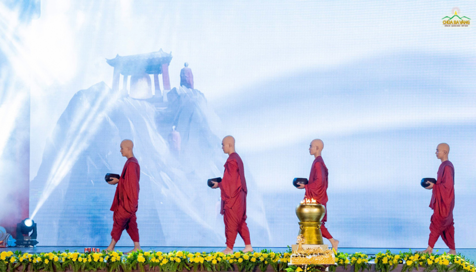   Hình ảnh trang nghiêm, thanh thoát của các tu sĩ tu hạnh đầu đà thuở Phật hoàng Trần Nhân Tông  