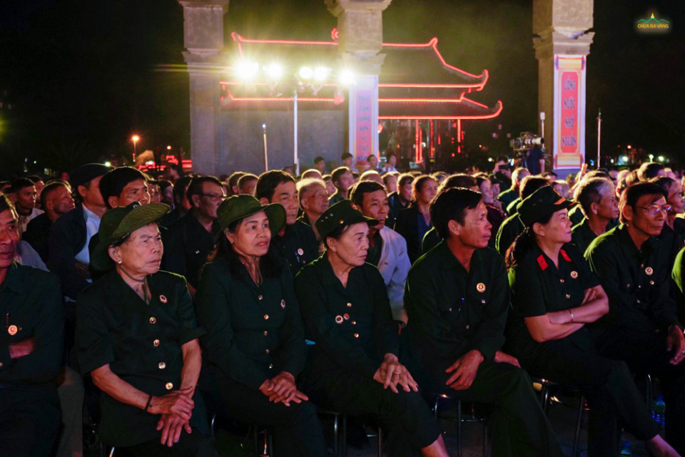 Các cựu chiến binh tham dự chương trình Đại lễ cầu siêu