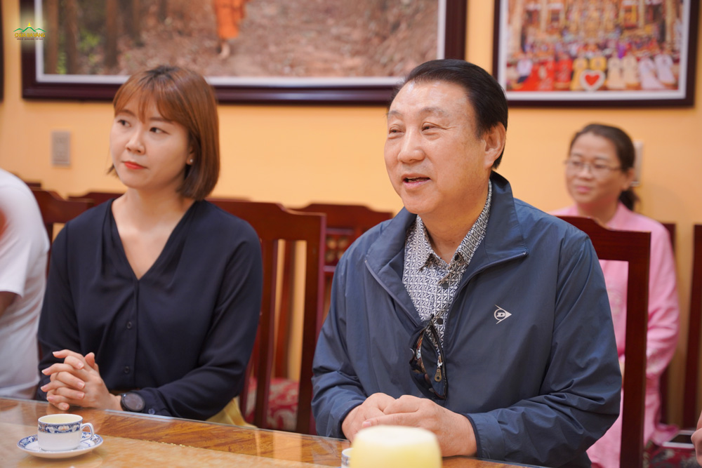 Ông Cho Chang Jin - Chủ tịch Hội đồng Quản trị đài Truyền hình G1 (liên kết với mạng lưới SBS tại tỉnh Gangwon và trực thuộc tập đoàn SG)