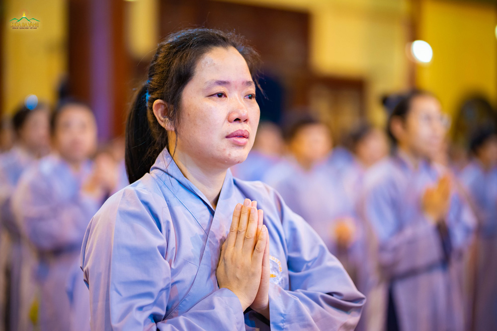 Phật tử xúc động khi được sám hối, thực hành lễ các hồng danh công hạnh của Đức Quán Thế Âm Bồ Tát