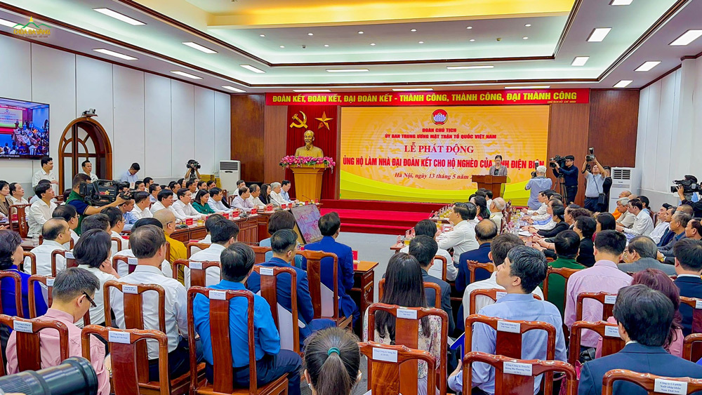 Buổi lễ có sự tham dự của các vị lãnh đạo Đảng, Nhà nước, MTTQ Việt Nam, cá nhân, tổ chức, các nhà hảo tâm