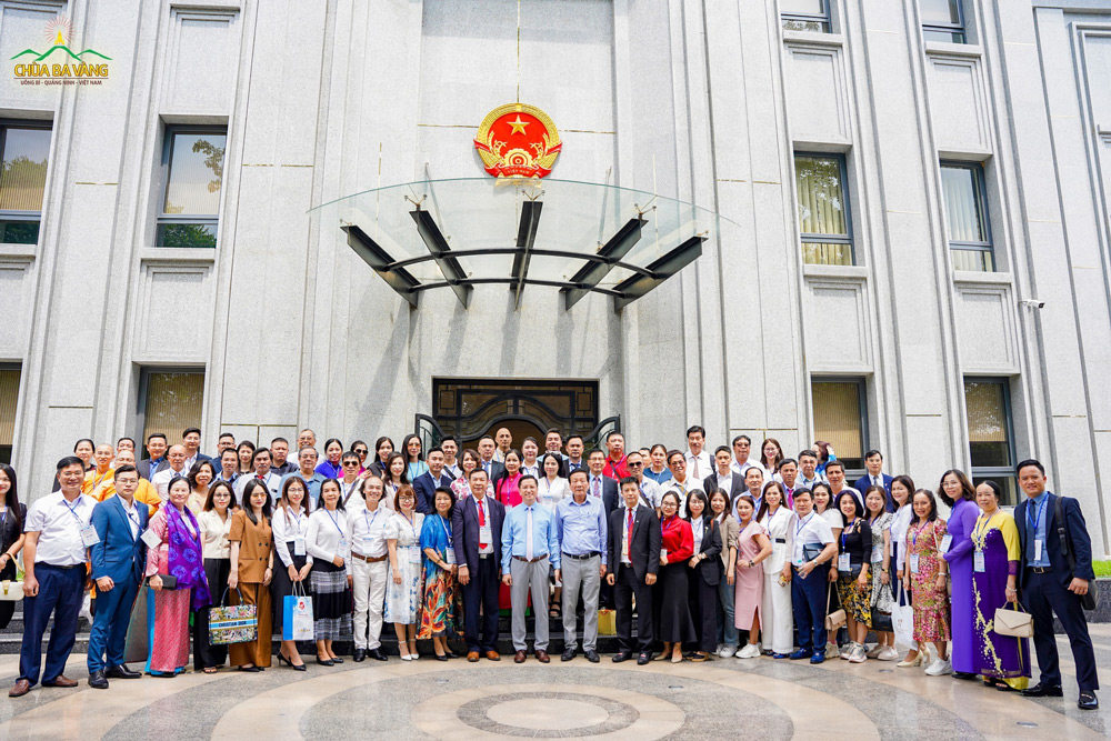 Những hình ảnh được ghi nhận ở Đại sứ quán nước Cộng hòa Xã hội chủ nghĩa Việt Nam tại Ấn Độ