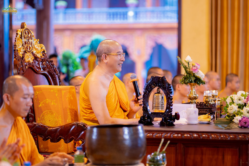 Sư Phụ Thích Trúc Thái Minh từ bi ban bố những lời đạo từ về ý nghĩa Pháp đàn Lương Hoàng Bảo Sám
