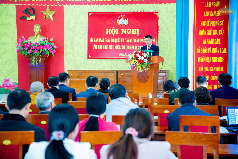 Ông Nghiêm Xuân Cường - Tỉnh ủy viên, Bí thư Thành uỷ, Chủ tịch HĐND thành phố phát biểu chỉ đạo tại hội nghị.