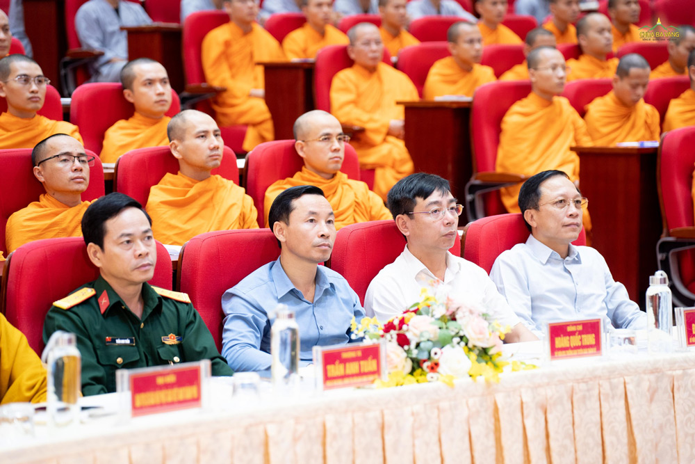 Lễ Khai mạc diễn ra vào sáng ngày 02/4/2024 với sự tham gia của các vị lãnh đạo thuộc các ban ngành thành phố Uông Bí.