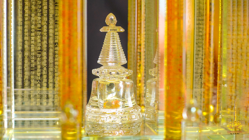 Hình ảnh Xá lợi Phật được thờ phụng tại chùa Ba Vàng