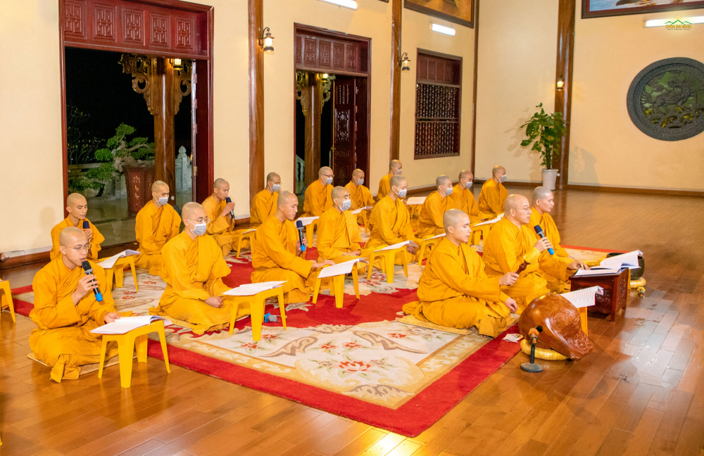 Toàn cảnh buổi tụng kệ hoài niệm về cuộc đời Sơ Tổ Trần Nhân Tông của chư Tăng chùa Ba Vàng
