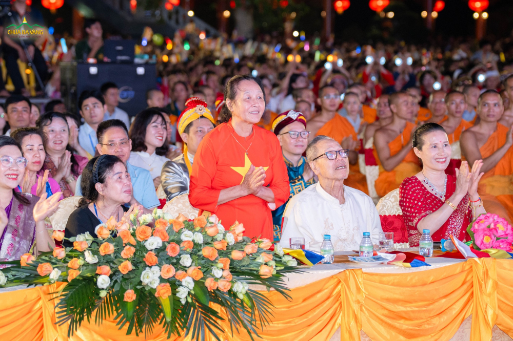 Phật tử Đinh Thị Thuận - Phó Chủ nhiệm CLB Trúc Lâm Thiện Từ tham gia chương trình