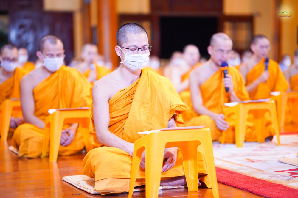 Chư Tăng tụng kinh “Phật dạy bảy pháp khiến đất nước không bị diệt vong”
