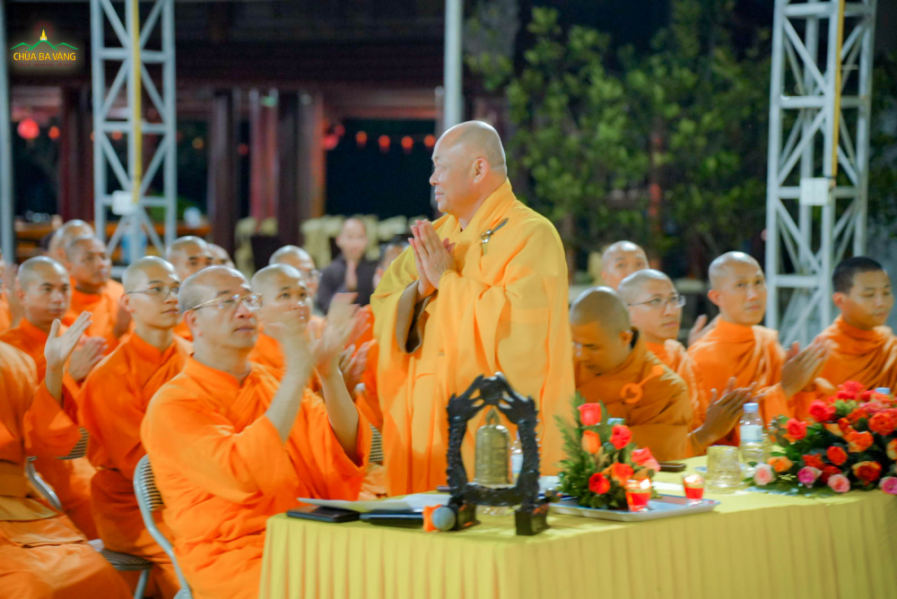 Thượng tọa Thích Tâm Định – Ủy viên Hội đồng Trị sự Trung ương, Trưởng Ban Trị sự GHPGVN tỉnh Thanh Hóa, Trụ trì chùa Rồng (Long Sơn tự) quang lâm chứng dự chương trình Lễ Phật đản PL.2569 - DL.2025