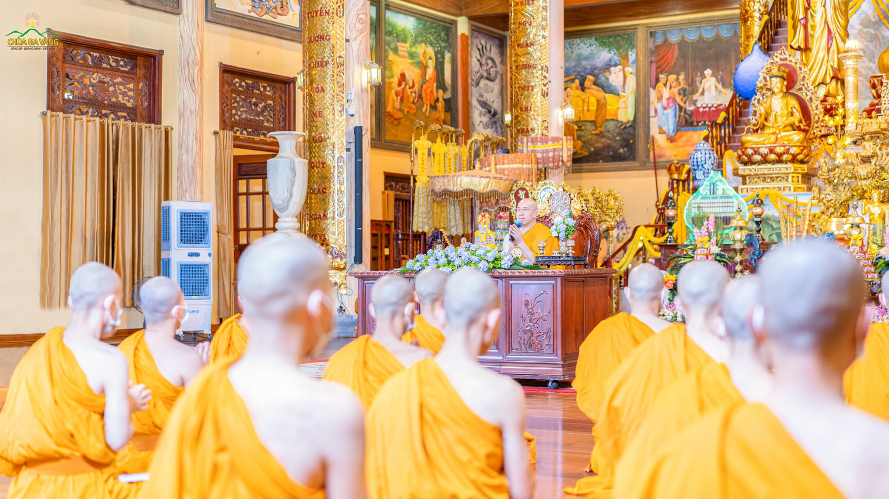 Buổi giảng Pháp được diễn ra trong không khí trang nghiêm và ý nghĩa